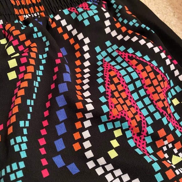 Patterned shorts - Picture 3 of 3